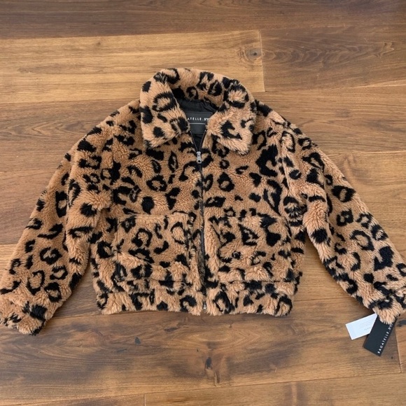 bagatelle Jackets & Blazers - SOLD!Bagatelle Sherpa Teddy Zip Up Coat